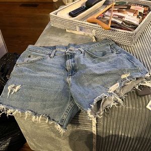 Wrangler distressed Jean shorts